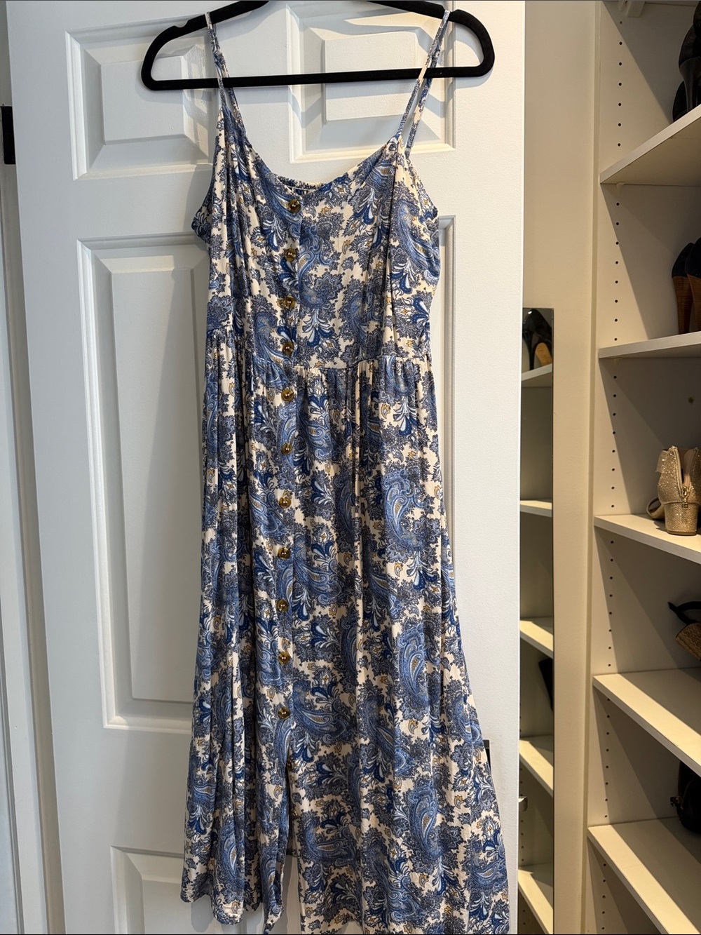 H&M Blue and White Paisley Button-Front Maxi Dress with Gold Accent